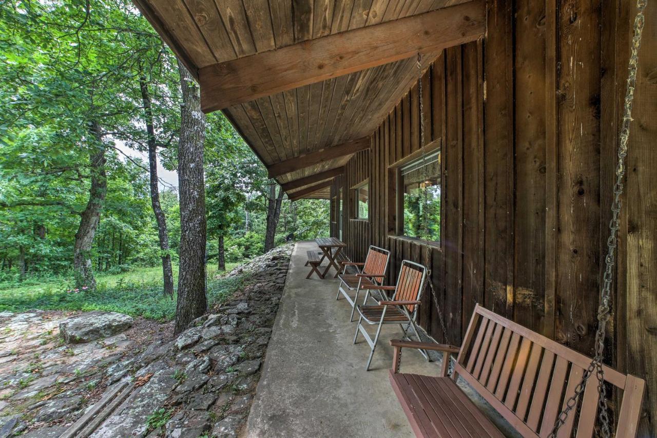Pine Lodge Cabin On 450 Acres In Ozark Mountains Ponca Exterior photo
